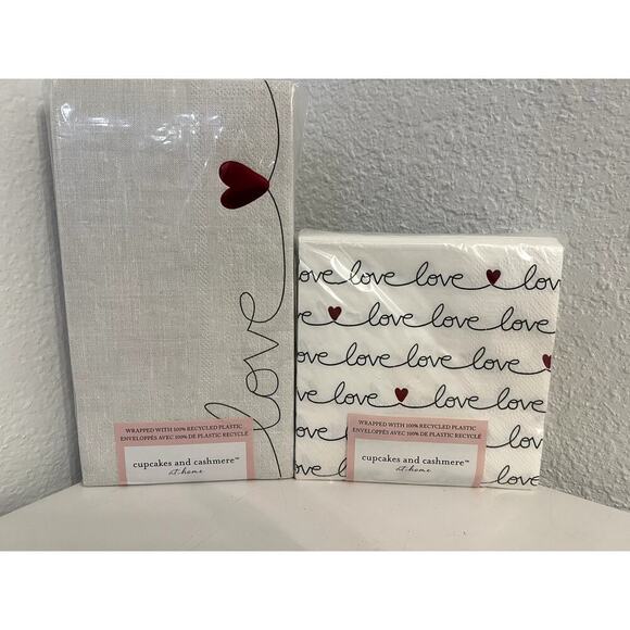 Cupcakes and Cashmere Napkin Set - Valentine's Day, Guest & Cocktail Sets 80 - Picture 1 of 4
